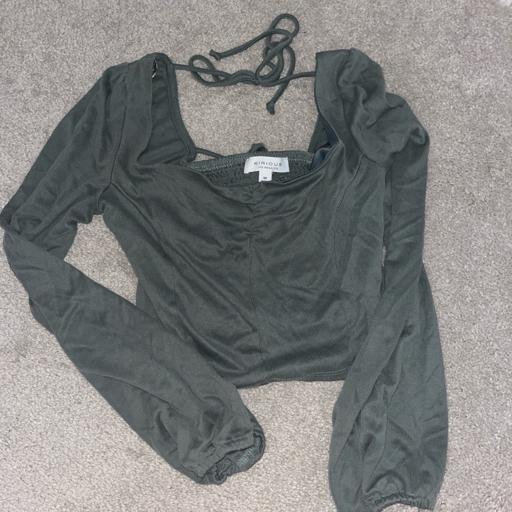 Medium Green flowy long sleeve top with an open back